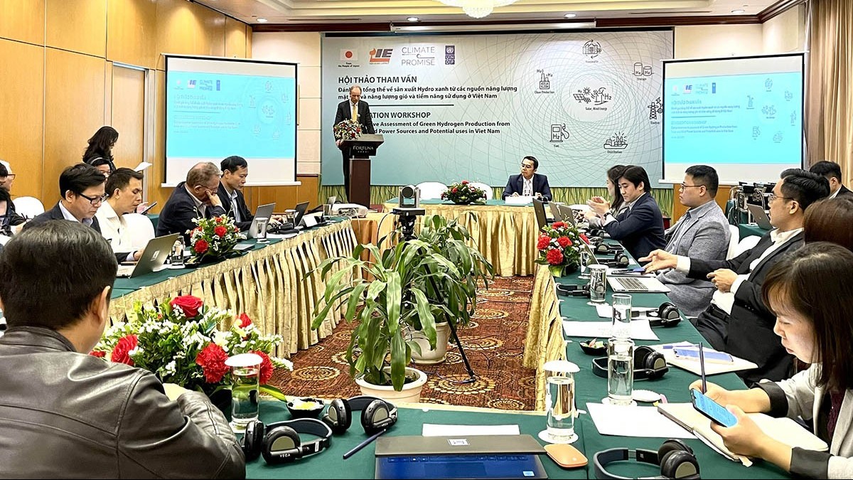 Thúc đẩy sản xuất hydro xanh từ các nguồn năng lượng mặt trời và năng lượng gió và tiềm năng sử dụng tại Việt Nam