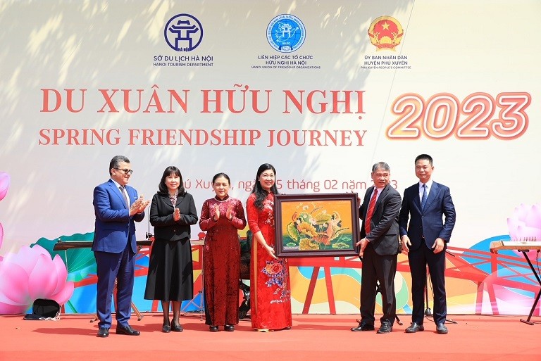 Hành trình ý nghĩa của chương trình Du Xuân Hữu nghị 2023