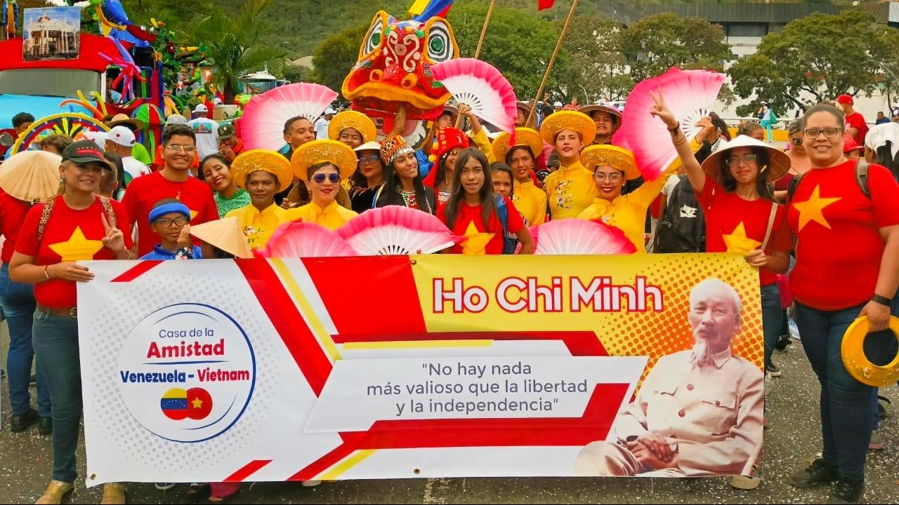 Việt Nam tham dự lễ hội hóa trang Carnaval truyền thống của Venezuela