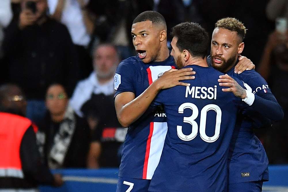 : PSG giữ Mbappe