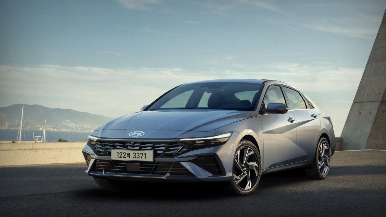 Hyundai Elantra 2023 chính thức lộ diện tại Hàn Quốc