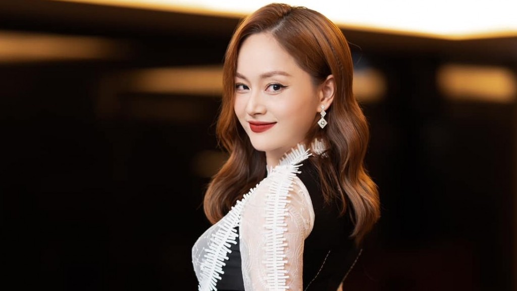 Sao Việt: Siêu mẫu Thanh Hằng dát hàng hiệu, diễn viên Lan Phương đẹp mặn mà, bất ngờ với phong cách Hồ Ngọc Hà