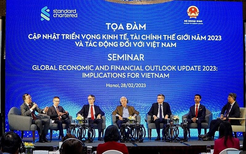 Tọa đàm cập nhật triển vọng kinh tế, tài chính thế giới năm 2023 và tác động với Việt Nam Tọa đàm cập nhật triển vọng kinh tế, tài chính thế giới năm 2023 và tác động với Việt Nam