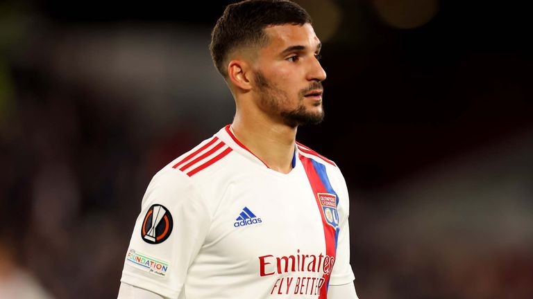 Chuyển nhượng ngày 3/3: Inter Milan chiêu mộ Lorius Karius; Houssem Aouar từ chối MU; Chelsea liên hệ HLV Luis Enrique