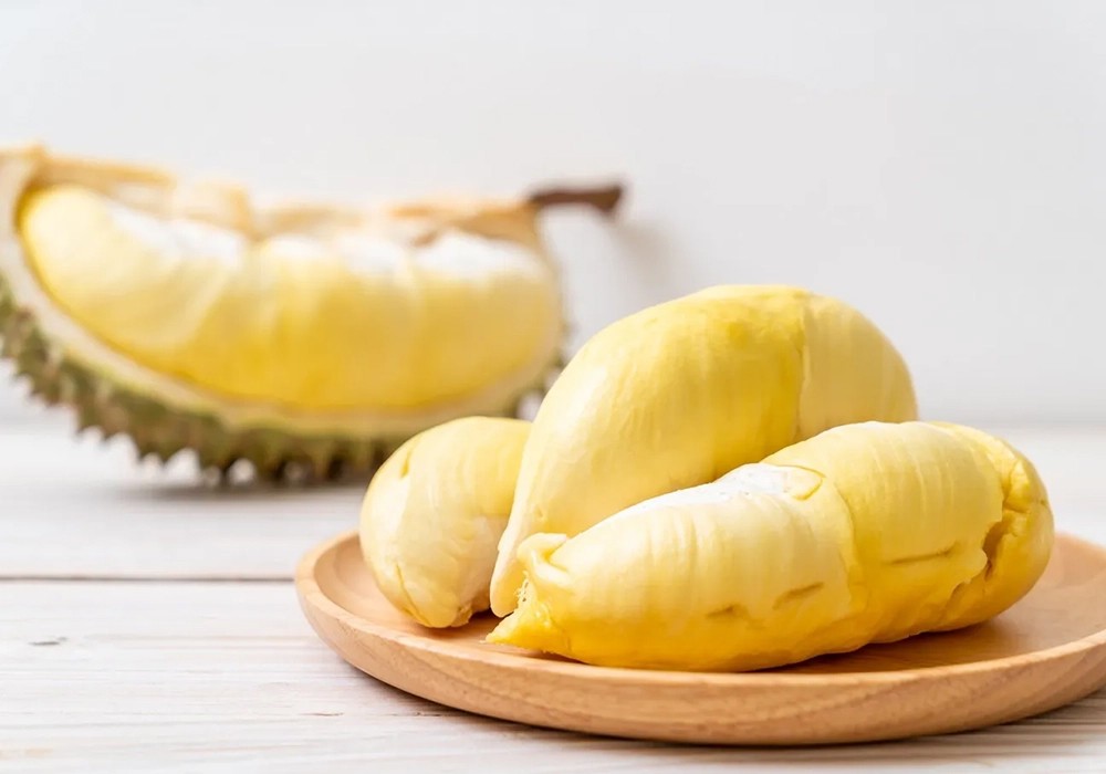 Sầu riêng chứa hàm lượng đường fructose và glucose cao. Ăn nhiều sầu riêng dễ gây tích tụ mỡ thừa, tăng cân khó kiểm soát. Sầu riêng chứa hàm lượng đường fructose và glucose cao. Ăn nhiều sầu riêng dễ gây tích tụ mỡ thừa, tăng cân khó kiểm soát.