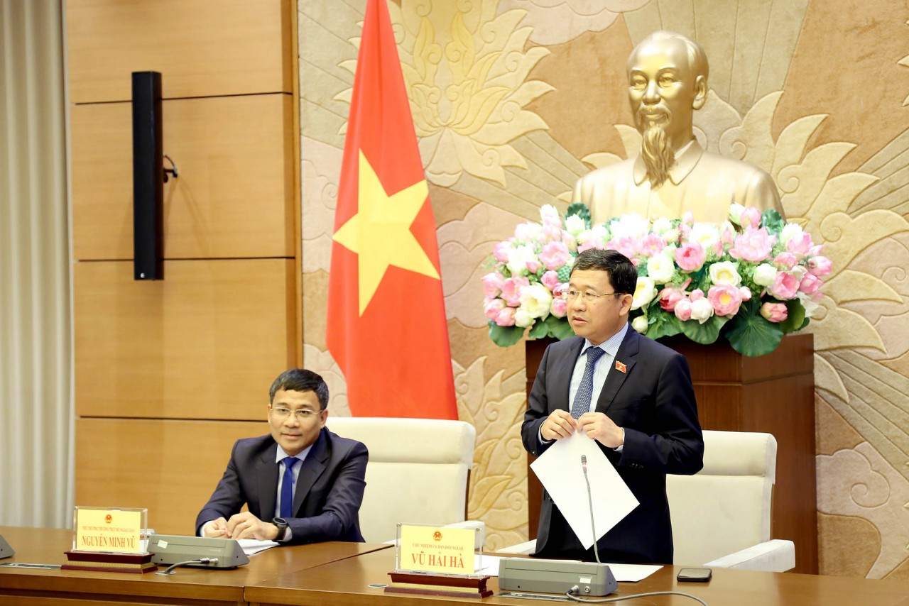 Thường trực Ủy ban Đối ngoại gặp mặt các Trưởng cơ quan đại diện Việt Nam ở nước ngoài