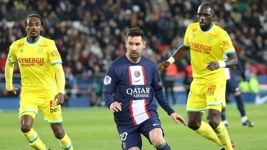 Vượt mặt Ronaldo, Messi ‘bỏ túi’ 1000 bàn thắng và kiến tạo trong sự nghiệp