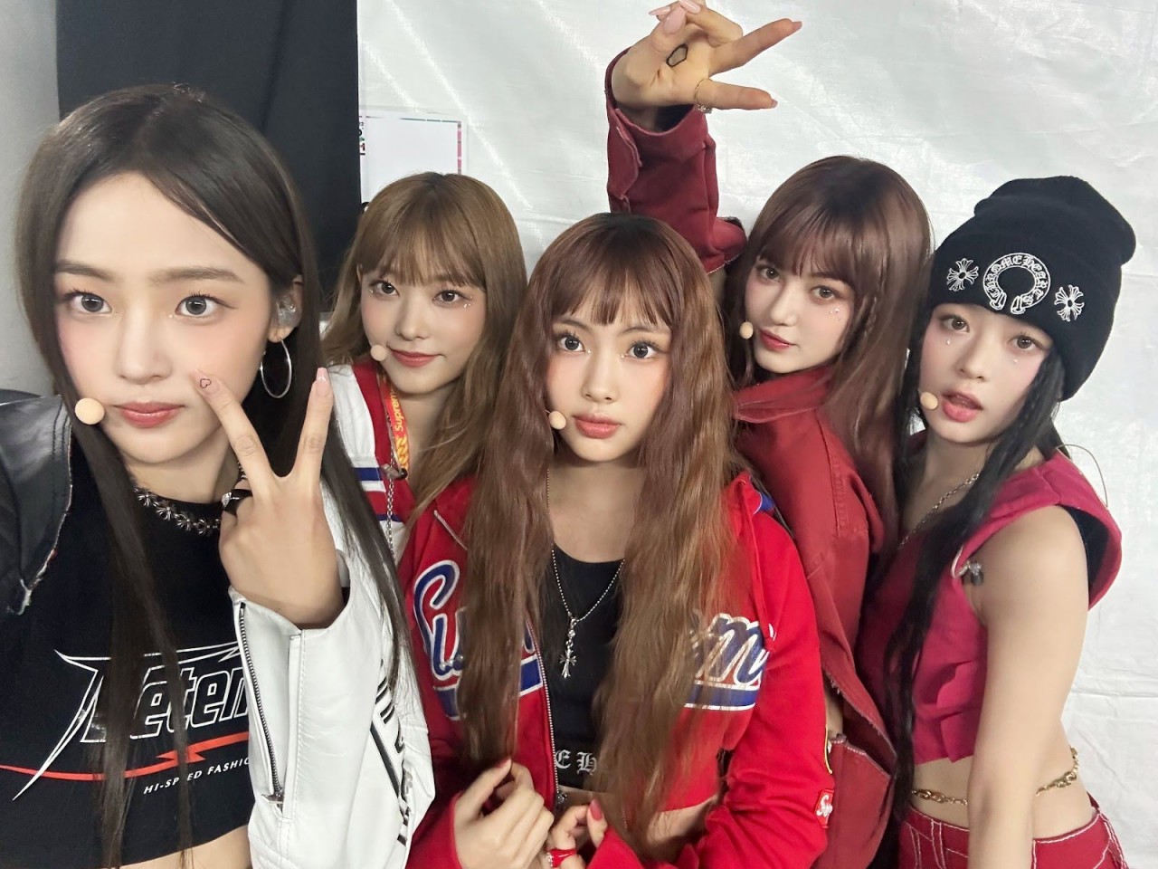 Các thành viên không thể tham dự chương trình. Tuy nhiên, họ đảm bảo sẽ gửi video cảm ơn tới KMA s. Các cô gái vui vẻ bày tỏ lòng biết ơn với chương trình vì đã 3 lần trao giải cho họ.