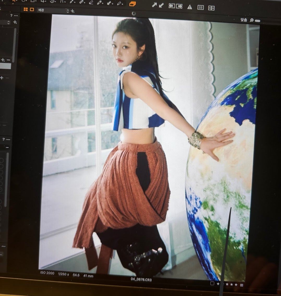 Hyein của NewJeans và NingNing của aespa đụng trang phục, khoe nhan sắc một 9 một 10 Hyein của NewJeans và NingNing của aespa đụng trang phục, khoe nhan sắc một 9 một 10