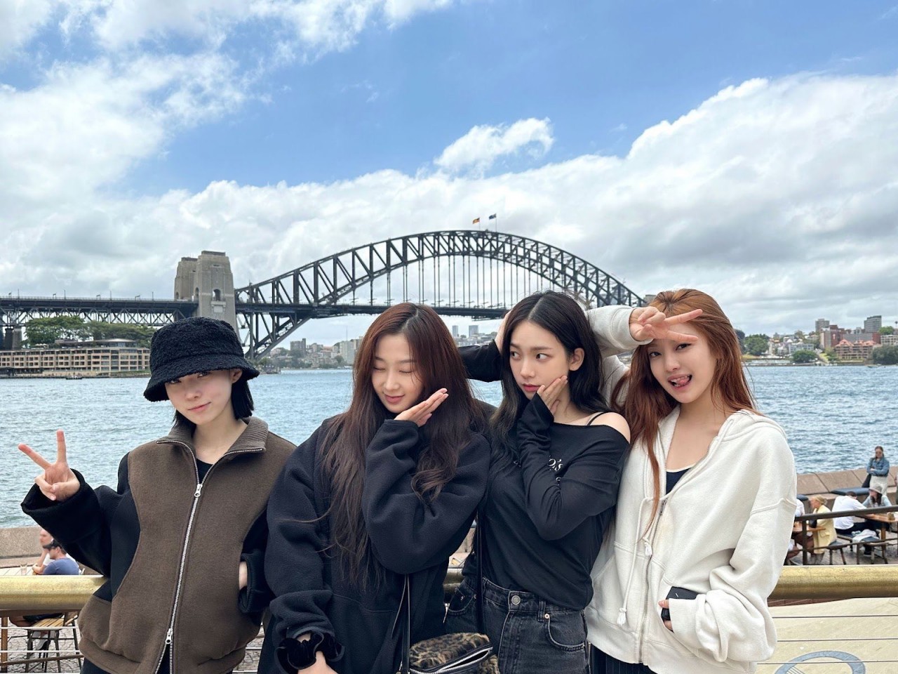 Hyein của NewJeans và NingNing của aespa đụng trang phục, khoe nhan sắc một 9 một 10 Hyein của NewJeans và NingNing của aespa đụng trang phục, khoe nhan sắc một 9 một 10