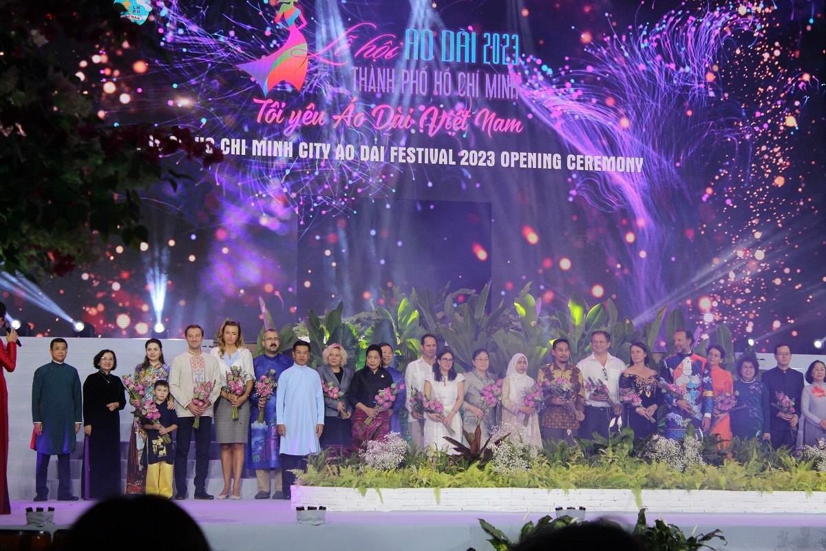 Khai mạc Lễ hội Áo dài TP. Hồ Chí Minh lần thứ 9 Khai mạc Lễ hội Áo dài TP. Hồ Chí Minh lần thứ 9