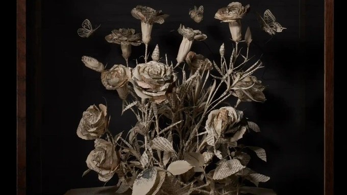 Vẻ đẹp tinh tế của những tác phẩm tạo thành từ sách cũ