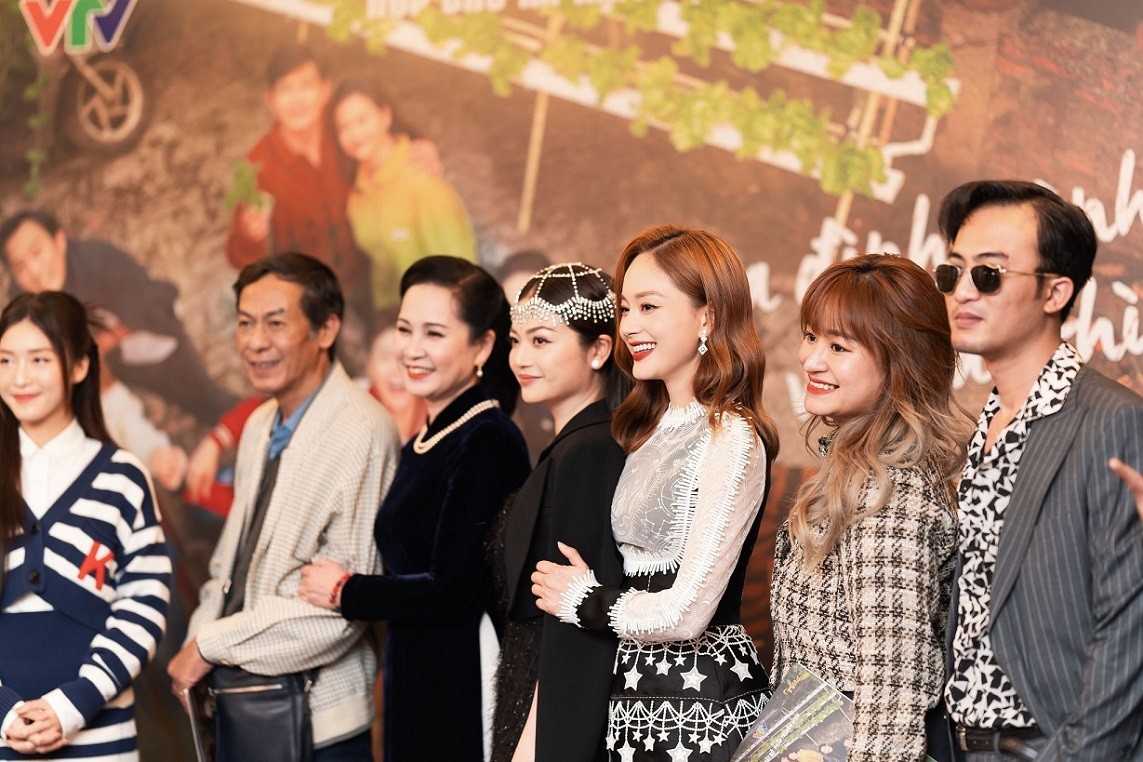 Gia đình mình vui bất tình lình: Lan Phương