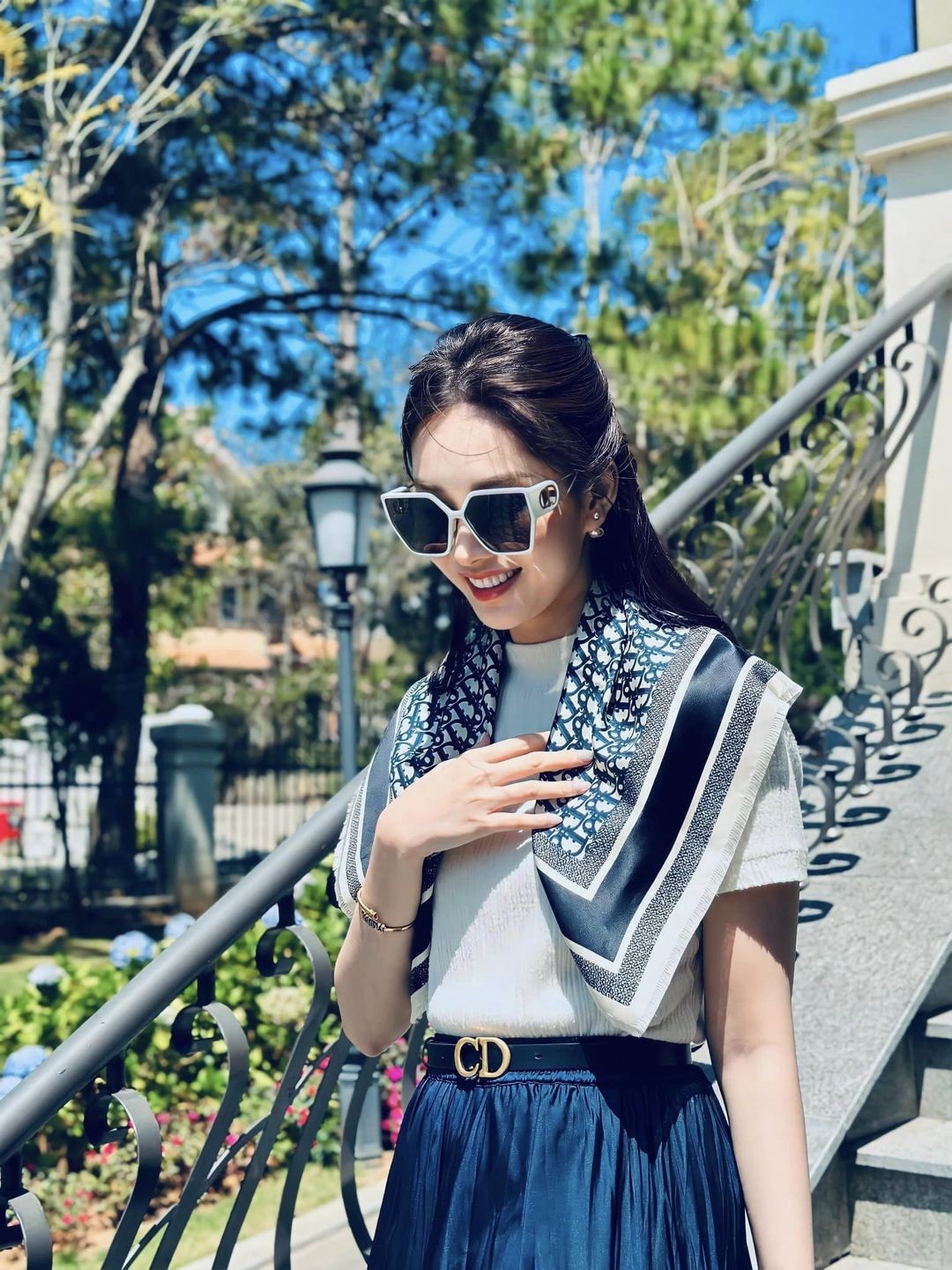 Xiêu lòng với nét dịu dàng của Hoa hậu Đặng Thu Thảo