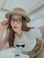 Sao Việt: Hồng Diễm lên đồ thanh lịch, Lý Nhã Kỳ trẻ trung như gái đôi mươi