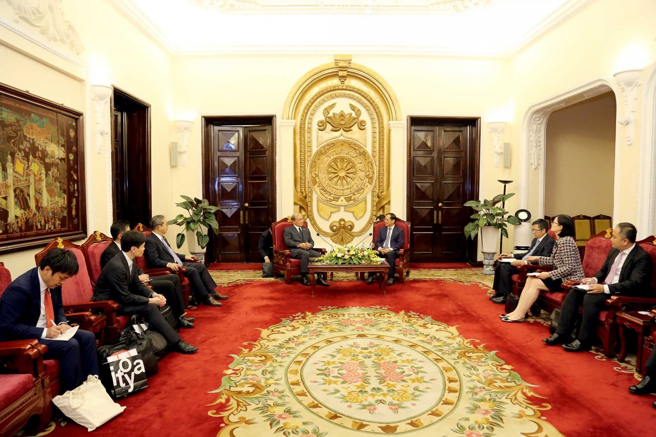 Bộ trưởng Ngoại giao Bùi Thanh Sơn tiếp Tổng Thư ký Ban An ninh quốc gia Nhật Bản