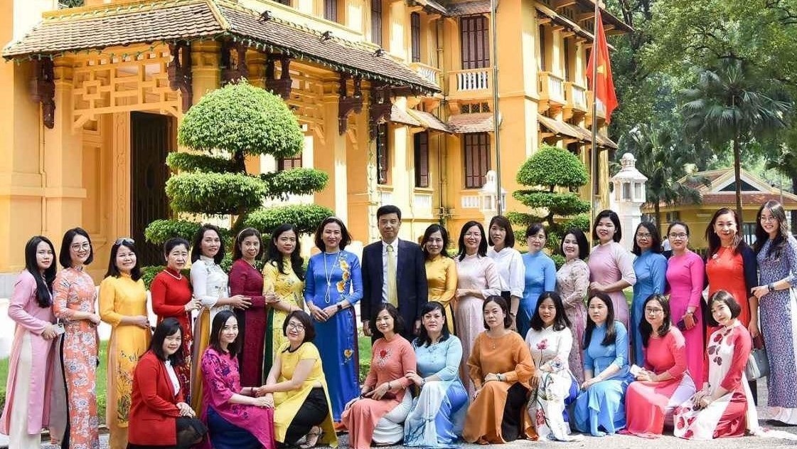 Ngày 8/3: Phụ nữ hãy biết 'tiếp thị' hình ảnh của chính mình