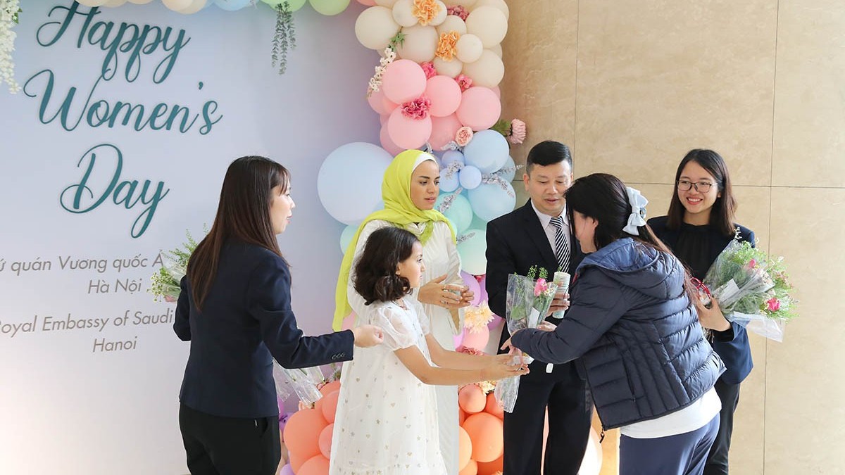 Phụ nữ Việt Nam và phụ nữ Saudi Arabia: Cùng có vị trí đặc biệt và cùng được quan tâm đặc biệt