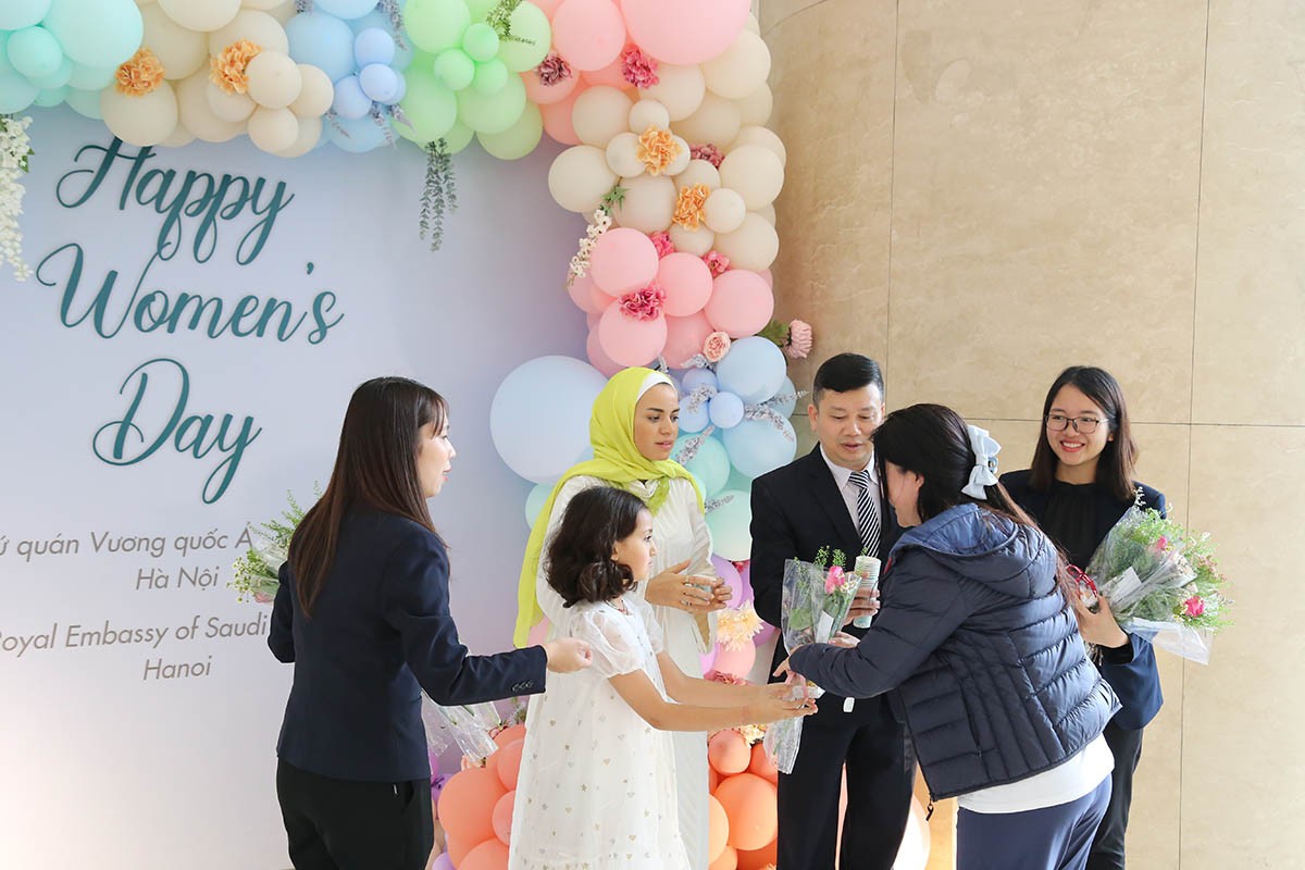 Phụ nữ Việt Nam và phụ nữ Saudi Arabia: Cùng có vị trí đặc biệt và cùng được quan tâm đặc biệt