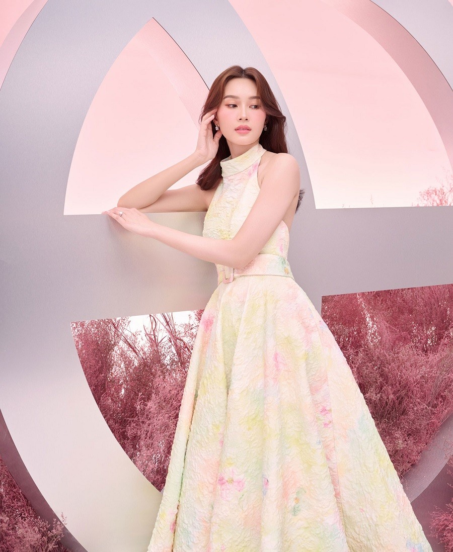 Hoa hậu Đặng Thu Thảo Hoa hậu Đặng Thu Thảo