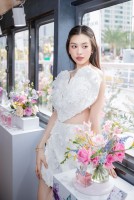 Xuýt xoa với vẻ đẹp trong veo của Hoa hậu Trần Tiểu Vy