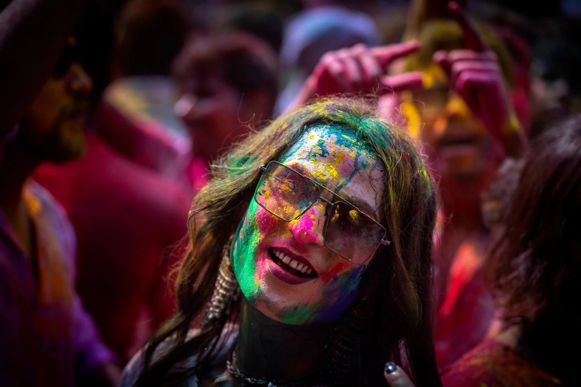 Ấn Độ rực rỡ, tưng bừng trong lễ hội Holi