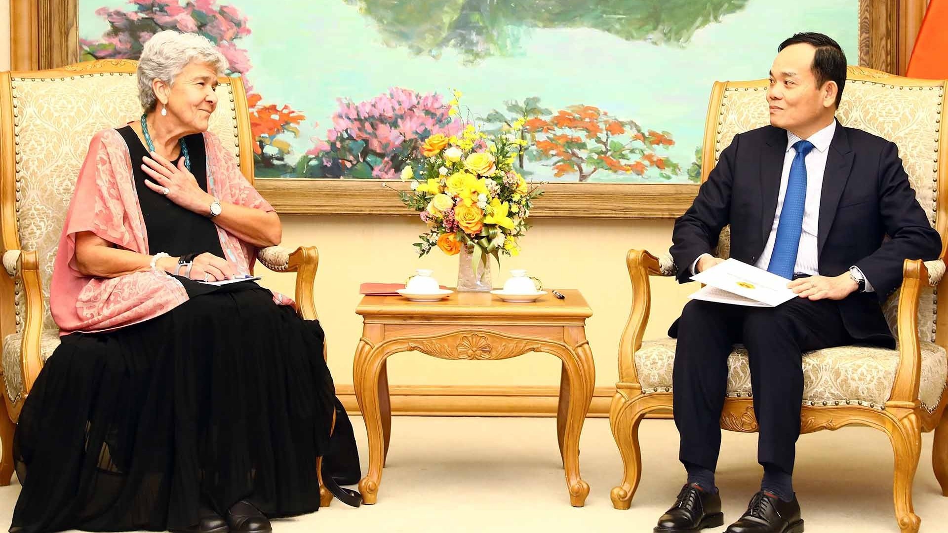 Phó Thủ tướng Trần Lưu Quang tiếp Thứ trưởng Bộ Thương mại phụ trách thương mại quốc tế Hoa Kỳ