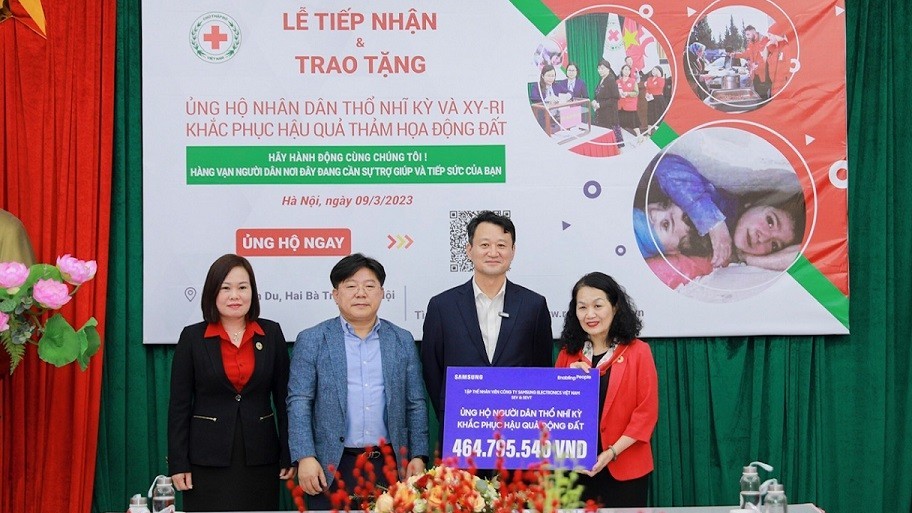 Trao tặng 200.000 USD hỗ trợ  người dân Thổ Nhĩ Kỳ và Syria khắc phục hậu quả động đất