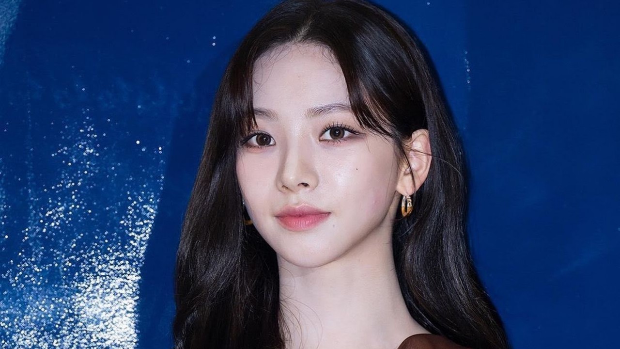 Trưởng nhóm Aespa Karina thu hút mọi ánh nhìn