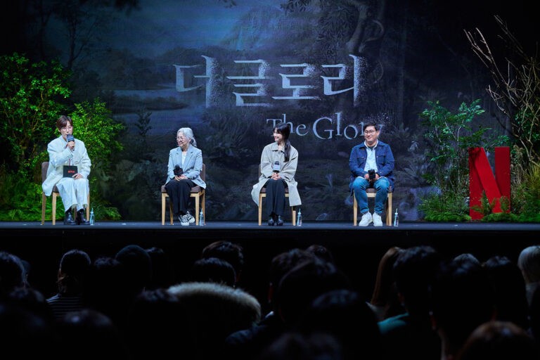 The Glory phần 2: Song Hye Kyo lo lắng trước giờ phim lên sóng The Glory phần 2: Song Hye Kyo lo lắng trước giờ phim lên sóng