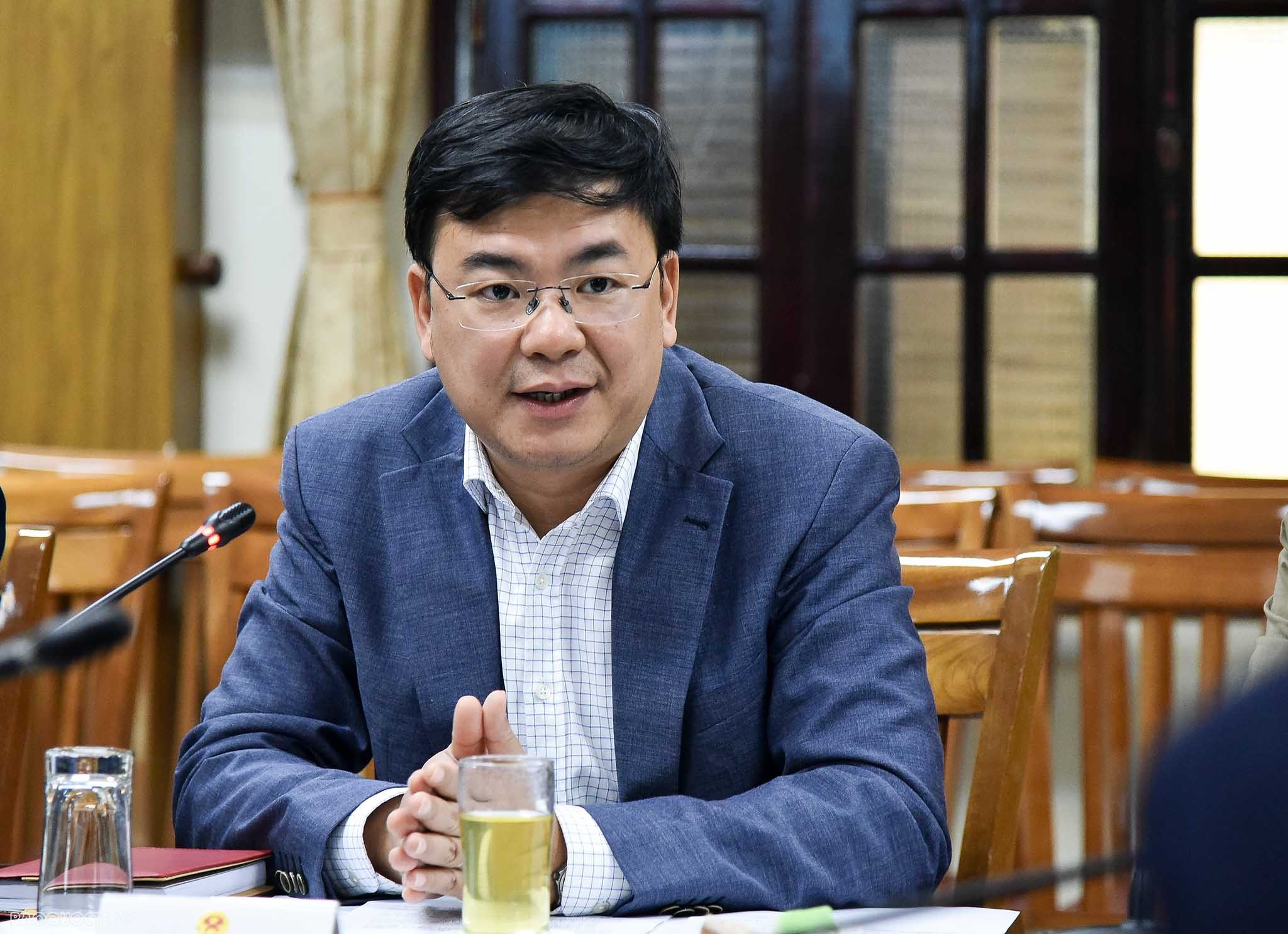 Lấy ý kiến cán bộ ngoại giao lão thành về các chính sách xây dựng dự án Luật hàm, cấp ngoại giao