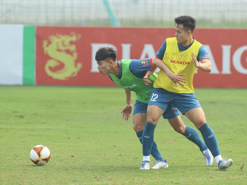 Toàn cảnh buổi tập của đội tuyển Việt Nam với Huấn luyện viên Philippe Troussier