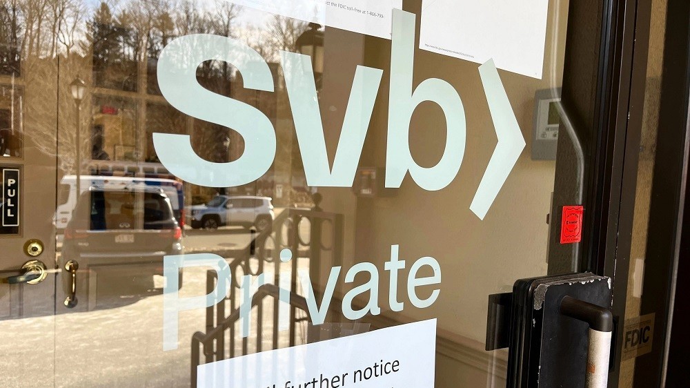 Vụ SVB phá sản: Fed 'chỉ điểm' người chịu trách nhiệm, Nhà Trắng sắp làm điều này với các ngân hàng tầm trung