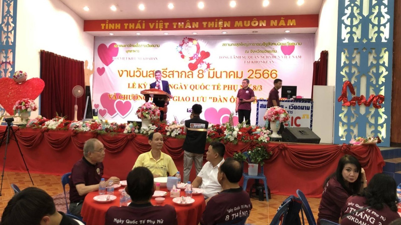 Tôn vinh phụ nữ kiều bào vùng Đông Bắc Thái Lan