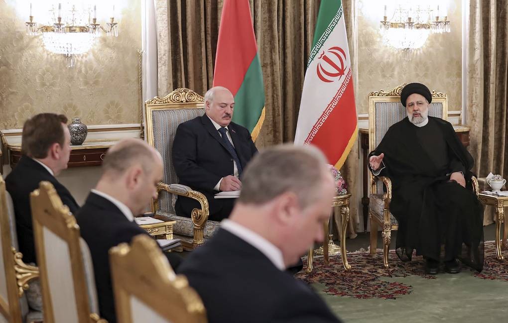 Điểm tin thế giới sáng 14/3: