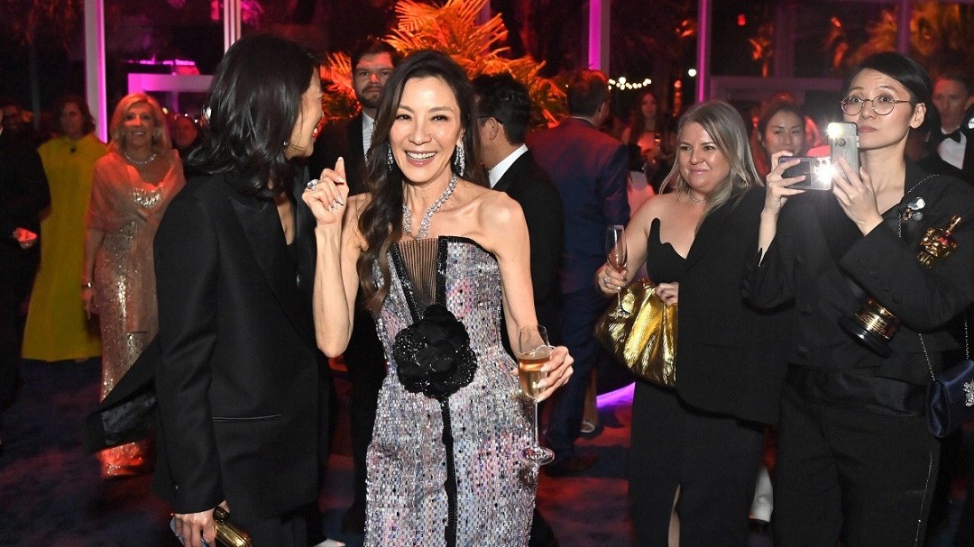 Dương Tử Quỳnh hân hoan dự tiệc hậu Oscar