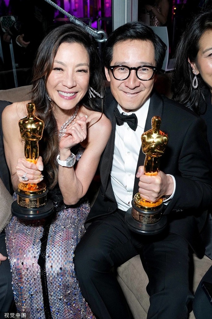 Dương Tử Quỳnh hân hoan dự tiệc hậu Oscar Dương Tử Quỳnh hân hoan dự tiệc hậu Oscar