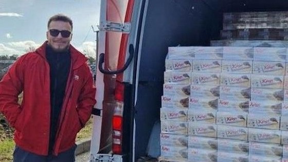 Bayern Munich: Thủ môn Yann Sommer tặng Matthijs de Ligt 700 kg  chocolate và cái kết...