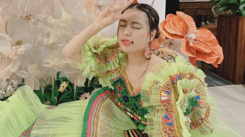 Ngây ngất với gu thời trang phá cách của Hoàng Thùy Linh 'See tình'