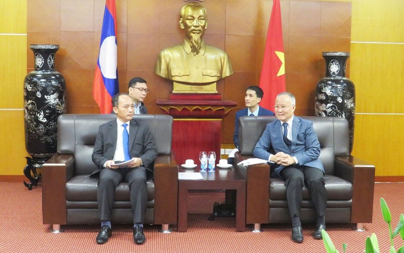 Việt Nam - Lào tăng cường chặt chẽ trong thương mại, công nghiệp Việt Nam - Lào tăng cường chặt chẽ trong thương mại, công nghiệp