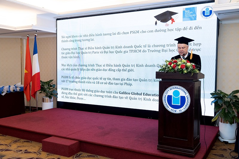 TS. Alain Kruger - Giám đốc Hệ thống PGSM phát biểu tại Lễ tốt nghiệp