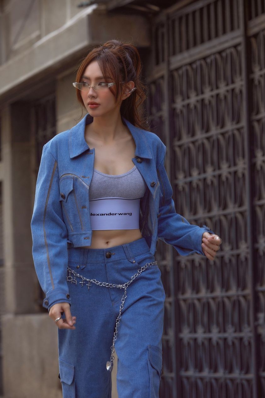 Hoa hậu Thùy Tiên