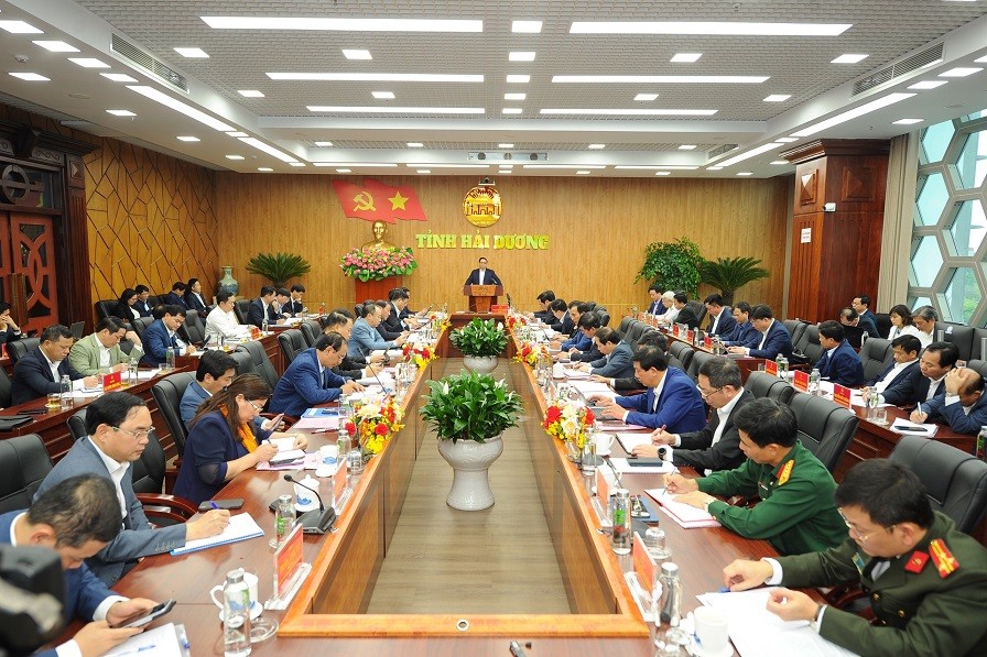 Toàn cảnh buổi làm việc.