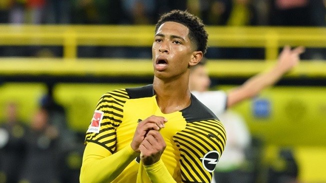 Tin chuyển nhượng ngày 17/3: Dortmund gia hạn Jude Bellingham; MU 'để ý' Van Axel Dongen; Real Madrid tìm thay HLV Ancelotti