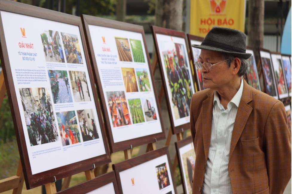 Triển lãm ảnh 'Những nẻo đường xuân': Thể hiện ngôn ngữ hình tượng của nhiếp ảnh