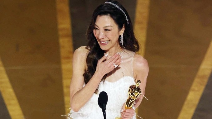 ‘Đả nữ’ số một châu Á Dương Tử Quỳnh tươi trẻ, giàu năng lượng ở tuổi 61