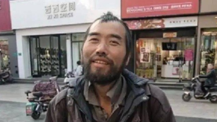 Trung Quốc: Thủ khoa đại học sau 26 năm trở thành ăn xin