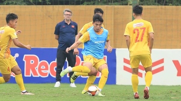 HLV Philippe Troussier sử dụng làn gió mới từ U20 Việt Nam cho Doha Cup