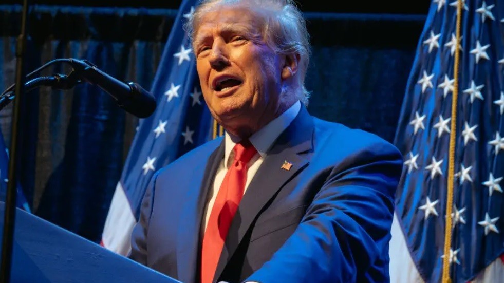 Cựu Tổng thống Donald Trump lo sẽ sớm bị bắt