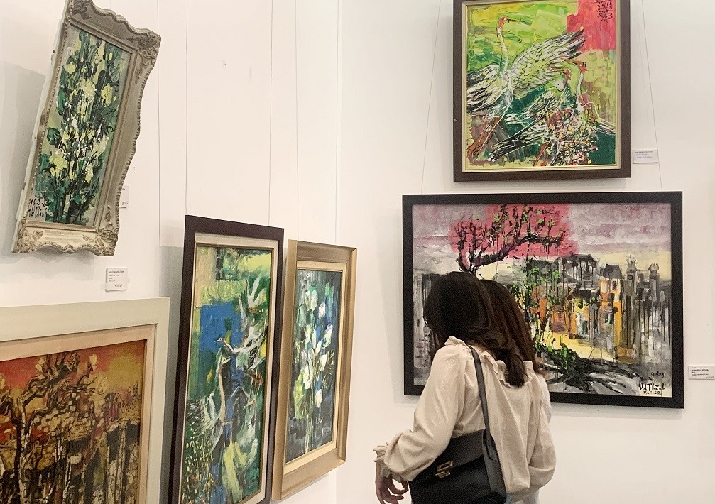 Cuộc viễn du về sắc màu của hoạ sĩ Việt Nam và Hàn Quốc Cuộc viễn du về sắc màu của hai nữ họa sĩ Việt Nam và Hàn Quốc